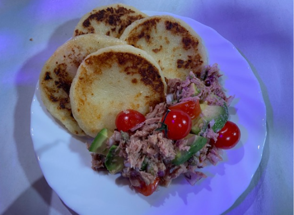 Recept Arepas, Maïsmeel kaaskoekjes met tonijnsalade